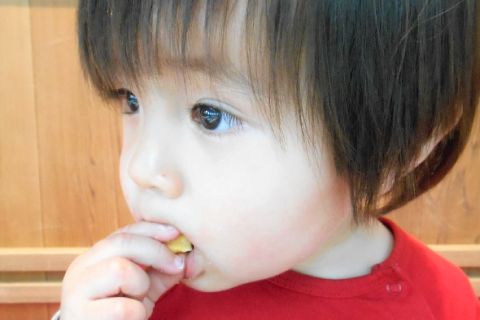 こどもだけで食事をする “孤食” が増えています。「7つのこ食（こしょく）」について一緒に考えましょう【お家で食育コラム vol.7】