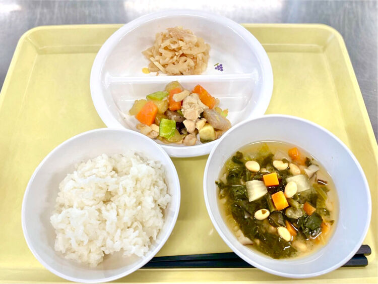 青森県の郷土料理「ねりこみ風・けの汁」給食（神奈川県 こども園）委託給食・自園給食