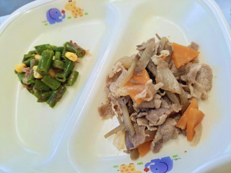 栗ご飯・牛肉のしぐれ煮（神奈川県　こども園）委託給食・自園給食