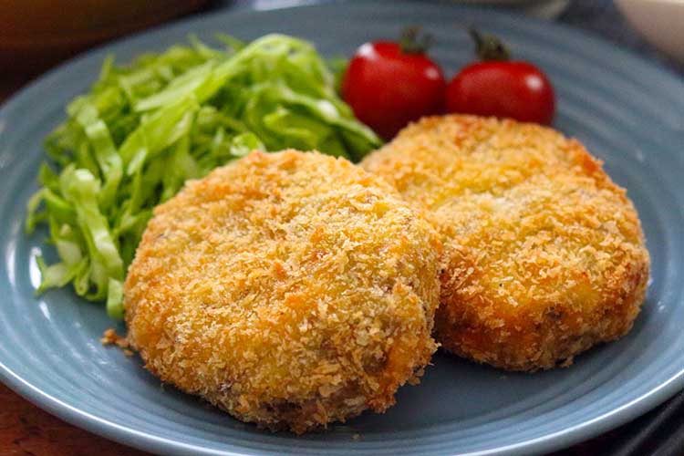 「手づくりコロッケ」幼稚園・保育園の人気の給食レシピ（富喜屋オリジナル食育レシピ）