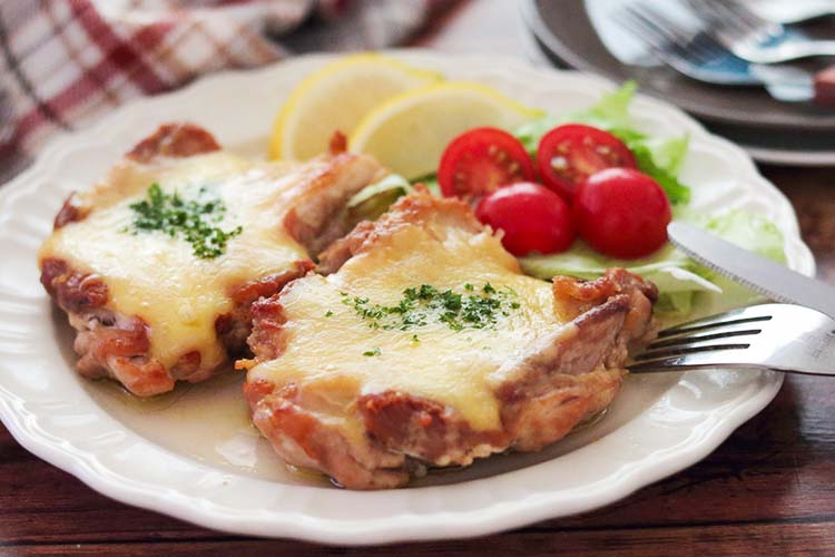 「鶏肉のチーズ焼き」幼稚園・保育園の人気の給食レシピ（富喜屋オリジナル食育レシピ）
