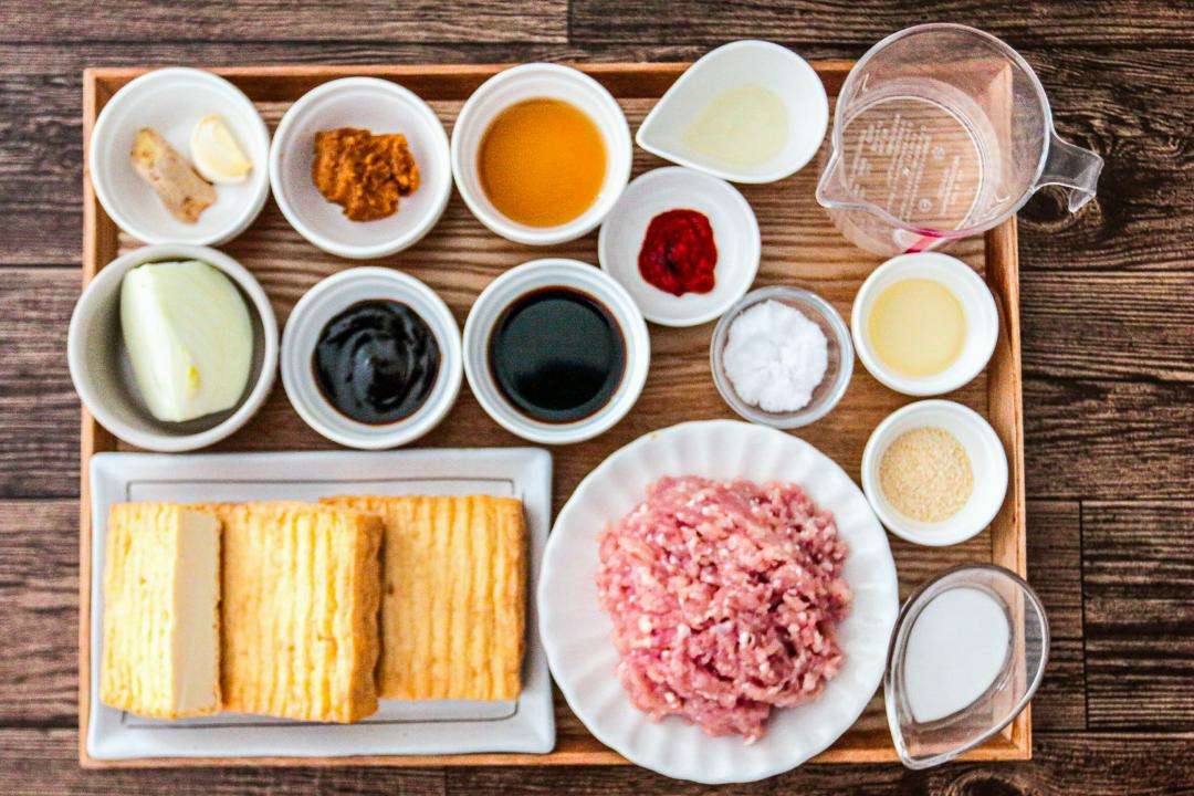 4人分の材料｜麻婆厚揚げ｜「麻婆厚揚げ」幼稚園・保育園の人気の給食レシピ（富喜屋オリジナル食育レシピ）